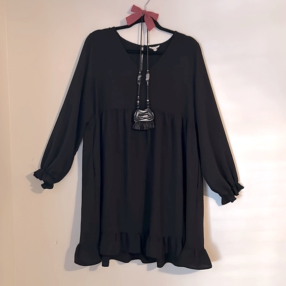 Jodifl black babydoll long sleeve dress size large 
(Necklace not included) - Picture 4 of 6